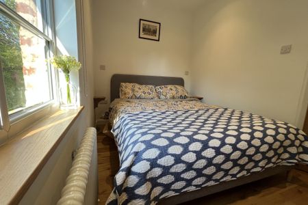 2 bed terraced house to rent in Torrington Place, Kenton, EX6 - Photo 4