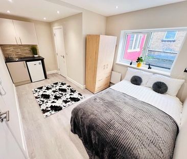 Studio Flat, High Road, NW10 - Photo 4