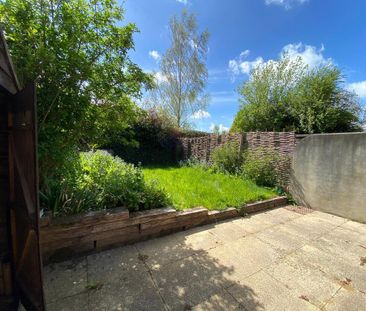 2 bedroom end of terrace house to rent - Photo 3