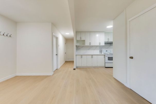 For Lease - 438 Sandmere Place, Oakville, Ontario - Photo 1