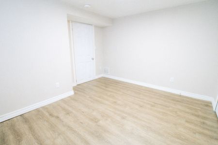 Spacious and Private 2-Bedroom Apartment in Welland! - Photo 3