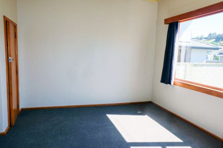 HANDY LOCATION - Photo 5