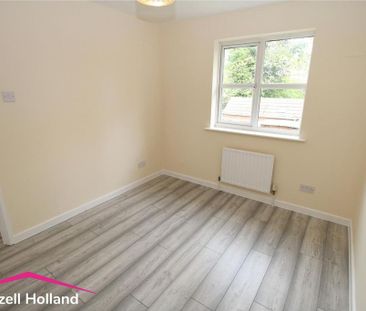 3 bedroom end of terrace house to rent - Photo 3