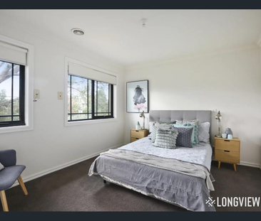 Space and Style Family Home - Photo 2