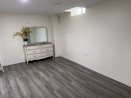 For Lease - 118 Blackwell Crescent Unit# Bsmt, Bradford West Gwillimbury, Ontario - Photo 3