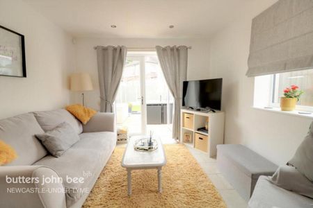 2 bedroom townhouse to rent - Photo 2