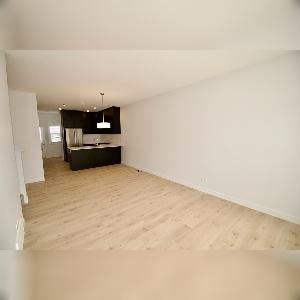 3 Bed 2.5 Bath Home For Rent Chappelle SW Edmonton - Photo 3