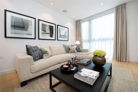 Beautiful, 2 double bedroom, 4th floor apartment of over 900 sq ft. The apartment features 2 bathrooms (1 en suite), wooden floors and is furnished to a high standard. - Photo 4