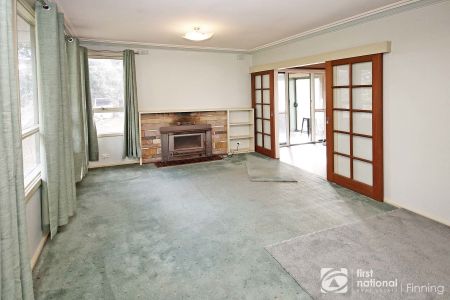 Spacious 4-Bedroom Home on 1 approx. Acre with Breathtaking Views - Photo 2