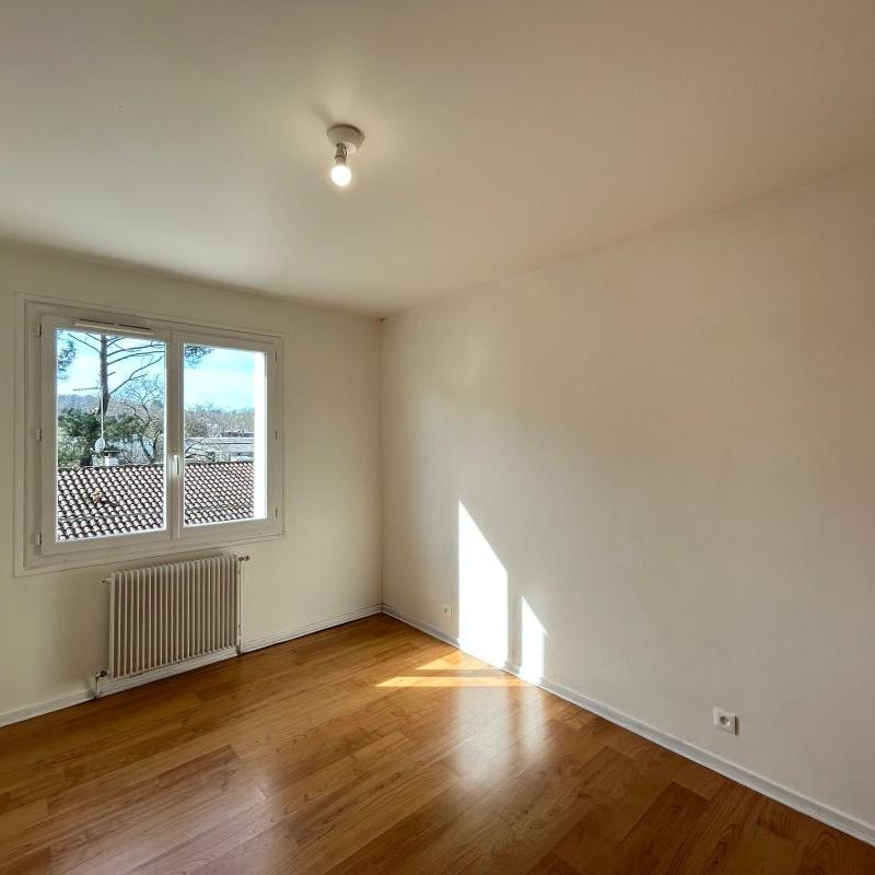 Location Appartement 3 pièces 67m² AIRE SUR L ADOUR 40800 - Photo 1