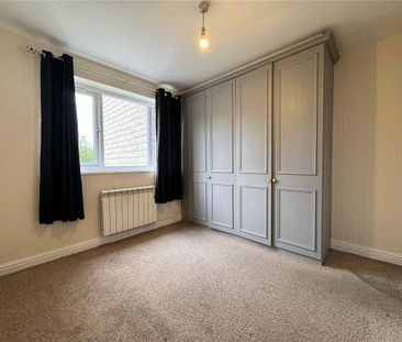 2 bedroom semi-detached house to rent - Photo 2