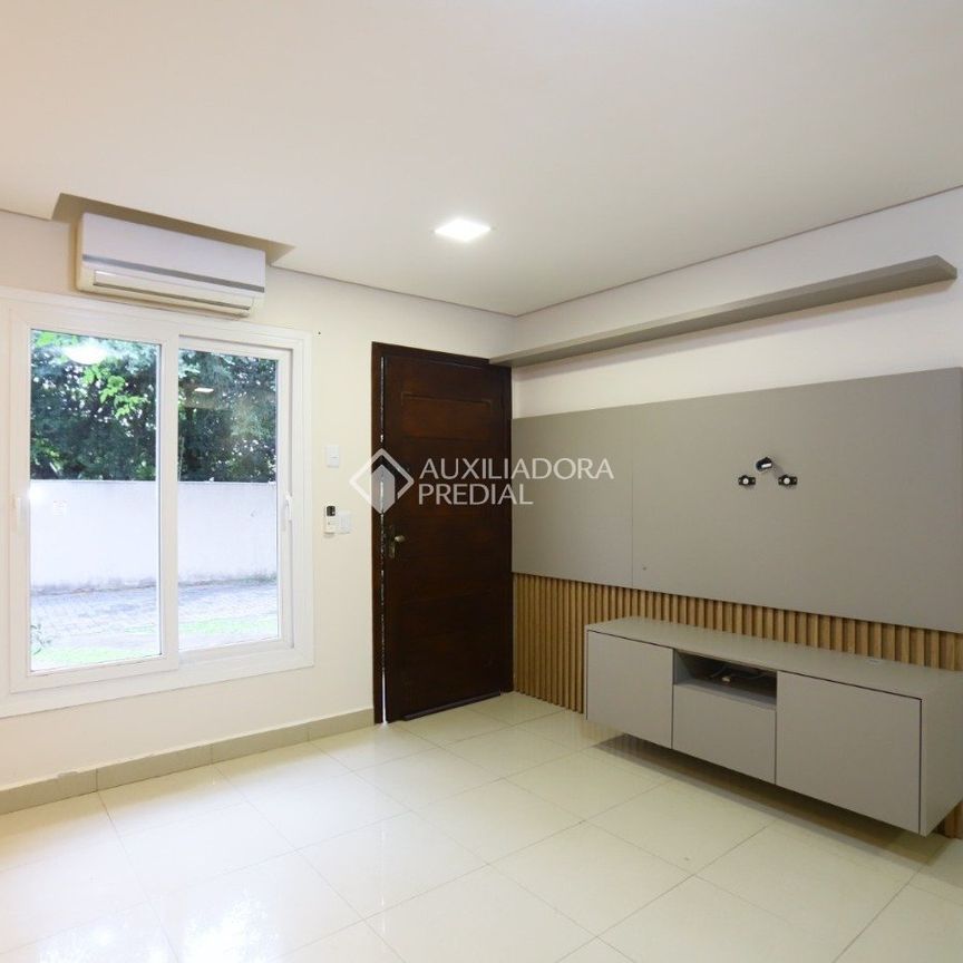 Casa em Condomínio com 2 quartos e 87m² para alugar em Aberta dos Morros, Porto Alegre. - Photo 1
