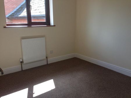 3 bedroom end of terrace house to rent - Photo 4