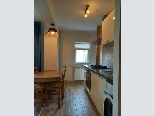 Decebal-Gallo Nero,5 minute metrou Piata Muncii, garsoniera, 44 mp - Fotografie 1