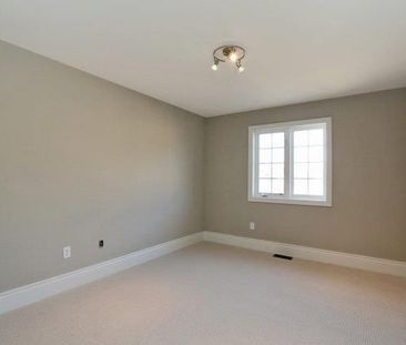 For Lease - 2430 Whistling Springs Crescent, Oakville, Ontario - Photo 6