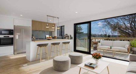 Charming Hillcrest Home in Auckland - Photo 4