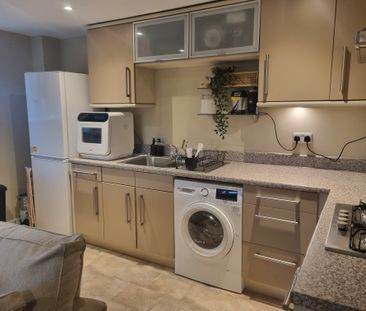 Arbour Walk, Frodsham, Helsby - Photo 3