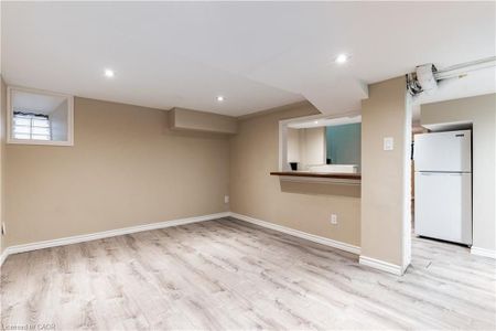 For Lease - 9 Blythe Street Unit# B, Hamilton, Ontario - Photo 2