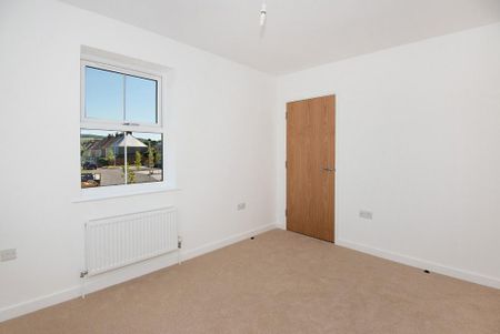 2 bedroom end of terrace house to rent - Photo 2