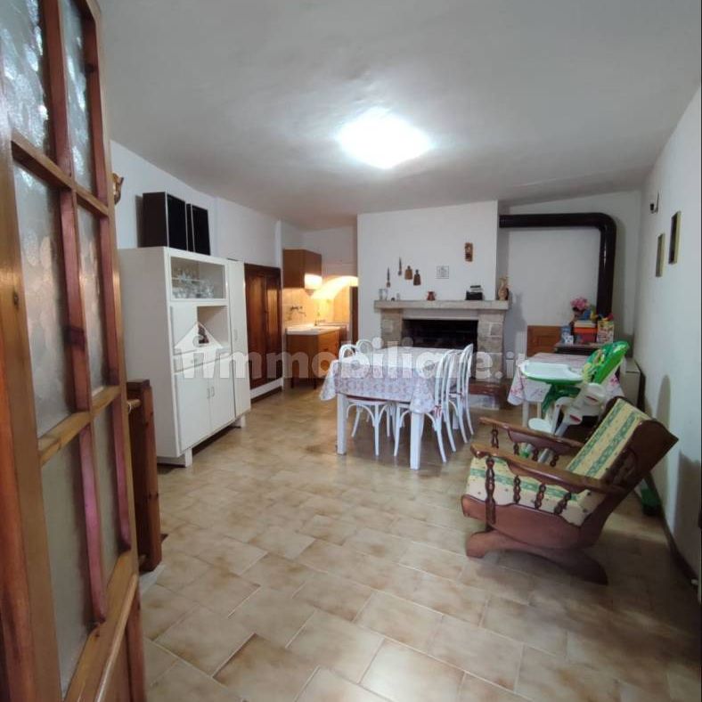 Bilocale via Umberto I, Centro, Bisegna - Photo 1