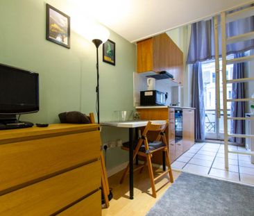 Flat 11 Penywern Road, Earls Court SW5 9SX - Photo 1