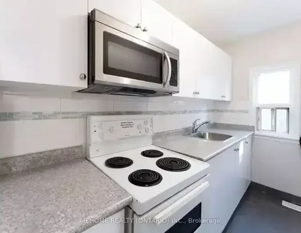 190 Major Street #2nd Floor | 190 Major Street, Toronto - Photo 1