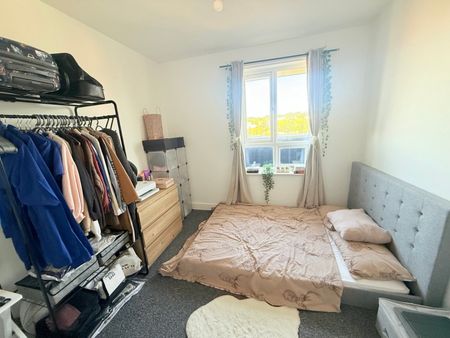 Newton Road, Yeovil, Somerset - Photo 3