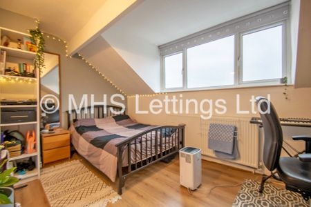 4 Bedroom Mid Terraced House for rent in Clarkson View - Photo 4