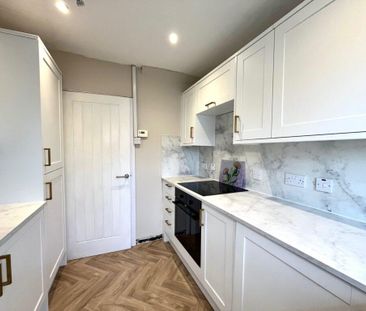 2 bedroom terraced house to rent - Photo 2