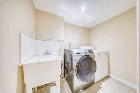 For Lease - 2422 Nichols Drive, Oakville, Ontario - Photo 4