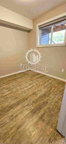 Camrose 2 Bedroom 2 Bathroom - Photo 4