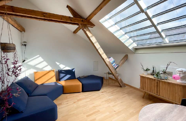 Moderne 2.5-Dachzimmerwohnung im Stadtzentrum Biel - Foto 1