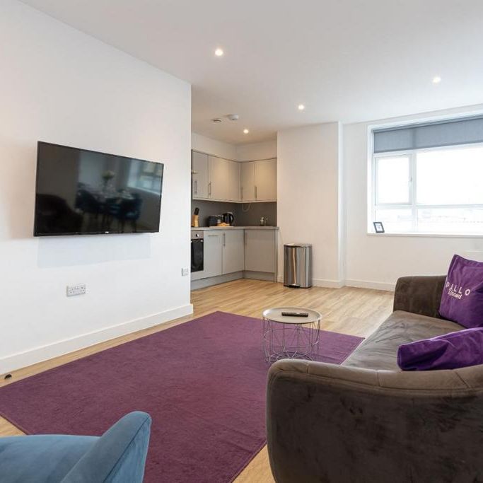 2 bedroom serviced apartment to rent - Photo 1