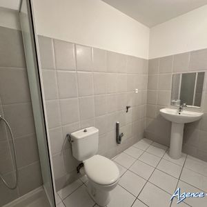Location Appartement 2 pièces 41m² SIGEAN 11130 - Photo 2