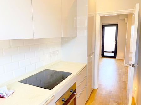 1 Bed Flat, High Street, CR7 - Photo 4