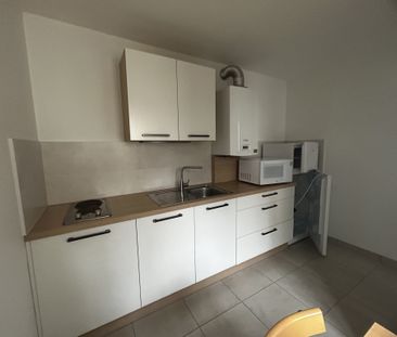 Location Appartement 1 pièce 34m² LE CREUSOT 71200 - Photo 4