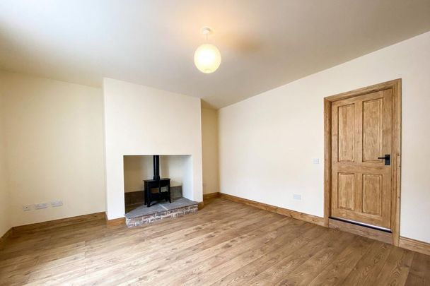 2 bedroom terraced house to rent - Photo 1