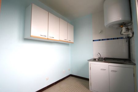 Location Appartement 1 pièce 32m² DECIZE 58300 - Photo 2