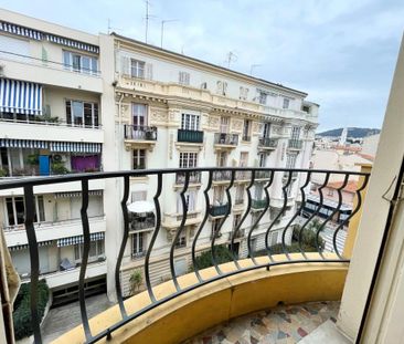 Location Appartement 2 pièces 45m² NICE 06100 - Photo 5
