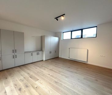 Volledig gerenoveerd duplex-appartement met 3 ruime slaapkamers te ... - Foto 4