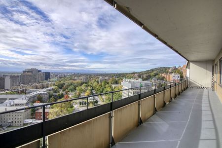 3555 Cote-des-Neiges Road, Montréal, QC - Photo 4