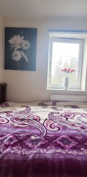 Room in a Shared House, London, NW7 - Photo 1