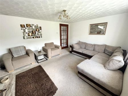 2 bedroom end of terrace house to rent - Photo 2