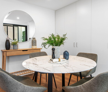 LUXURY AND STYLISH LIVING | 2 BEDROOMS - Photo 2