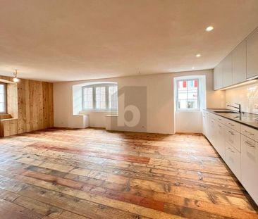 HISTORICAL CHARM IN THE HEART OF THE CENTER - Foto 1