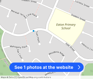 Neat & Refreshed 3×1 Home – Low Maintenance Living - Photo 1