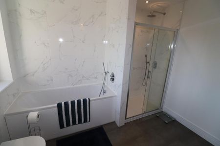 3 bedroom semi-detached house to rent - Photo 3