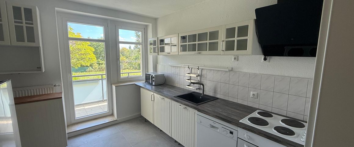 - 2 - Raumwohnung mit Balkon "Erstbezug" - Photo 1