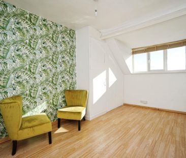 3 bedroom House To Let Total Size: 1066 SQ FT - Photo 4