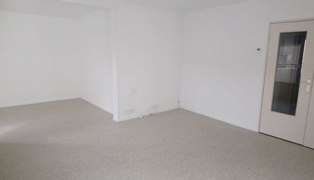 Appartement 4 pièces 75m2 REIMS 780 euros - Photo 4